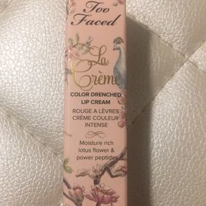 Too faced lipstick